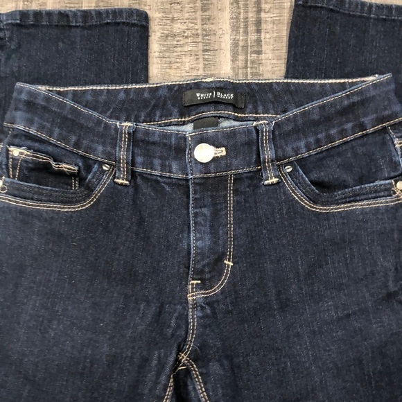 WHITE House Black Market Slim Crop Jeans - Picture 4 of 9